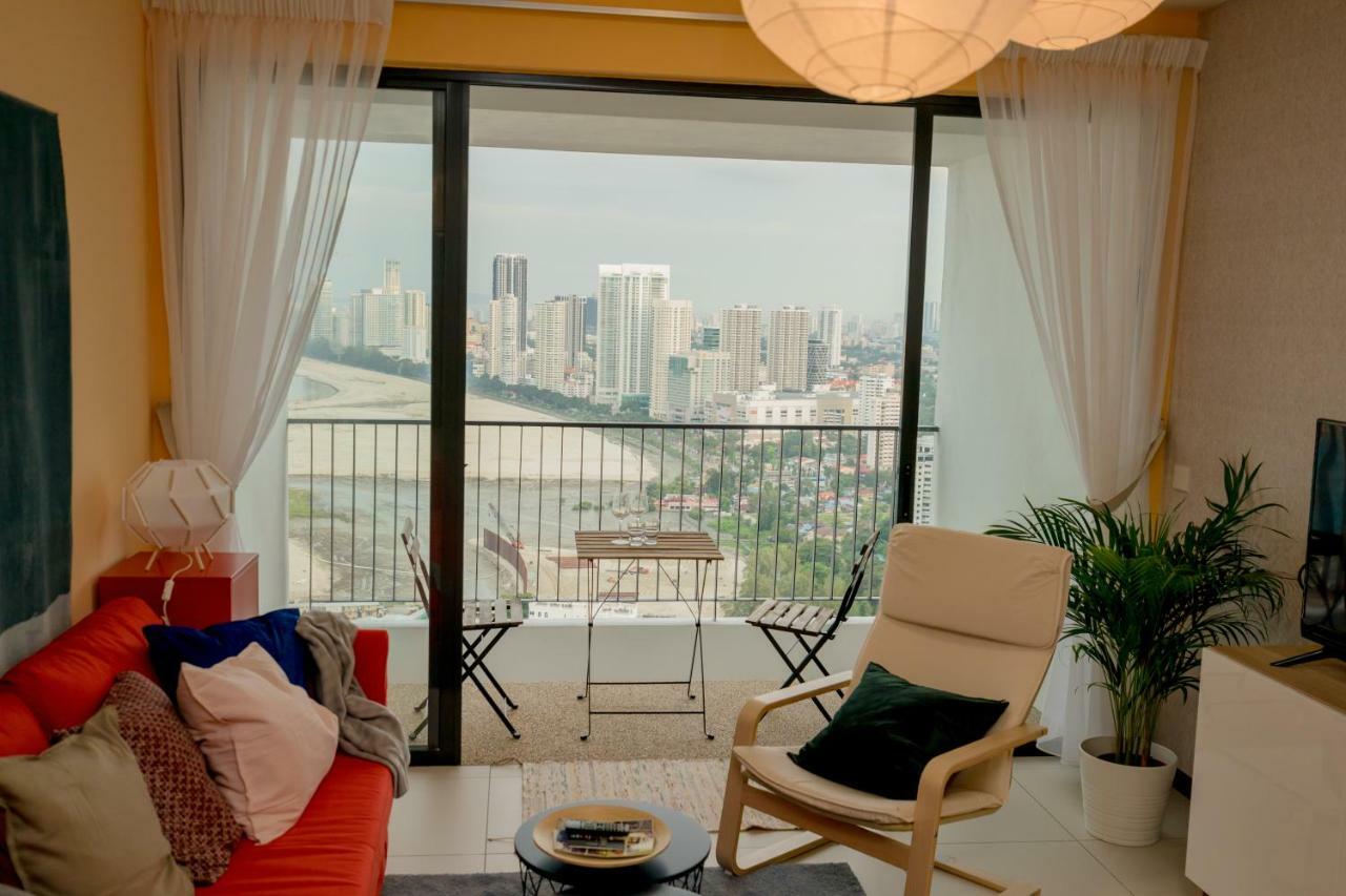 The Landmark Condo, By Sanguine George Town